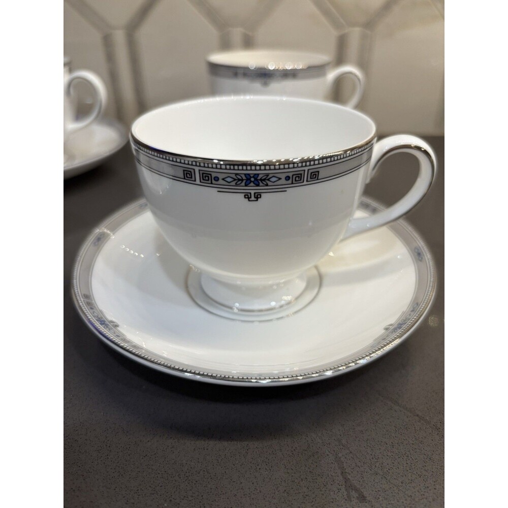 Set Of 8 Wedgwood Amherst Platinum Leigh Shape 4 Teacup & 4 Saucers Retired Mint